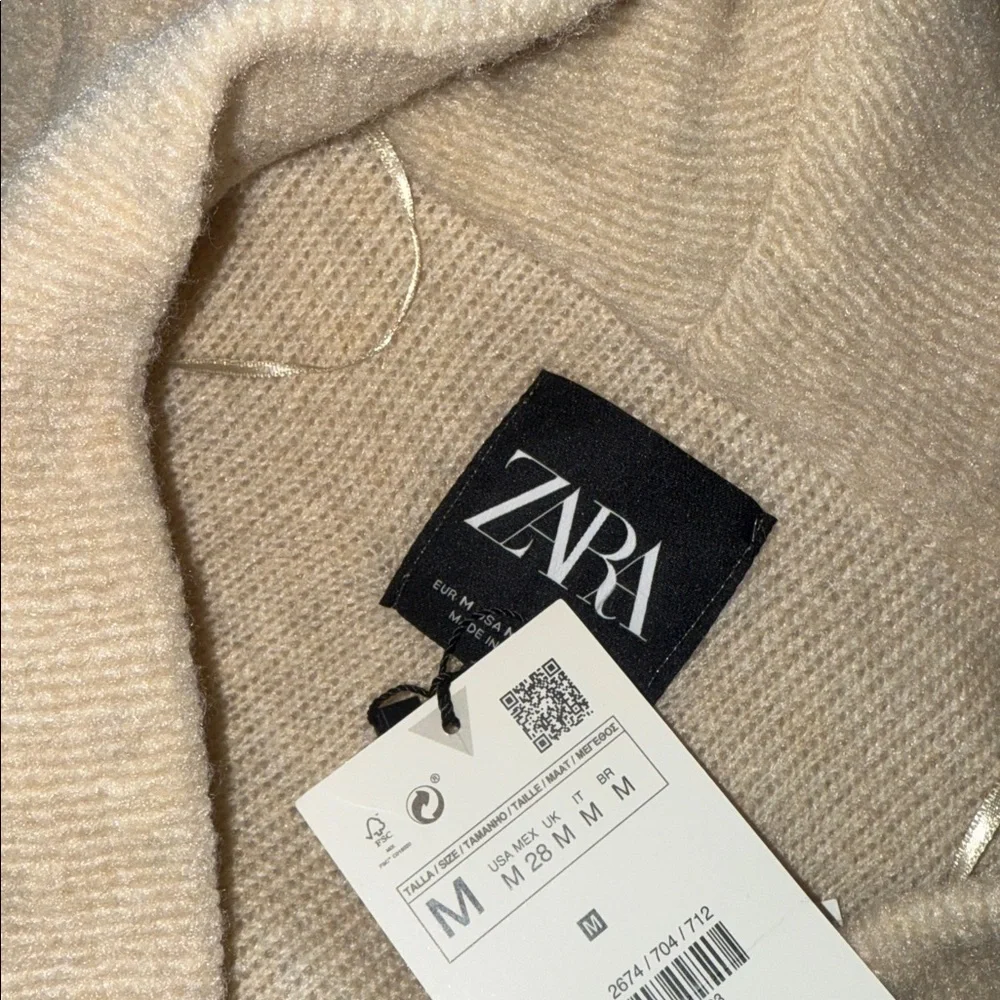 NWT ZARA Bloggers Fave Hooded Poncho Sweater Jacket Pockets Beige Medim Wool